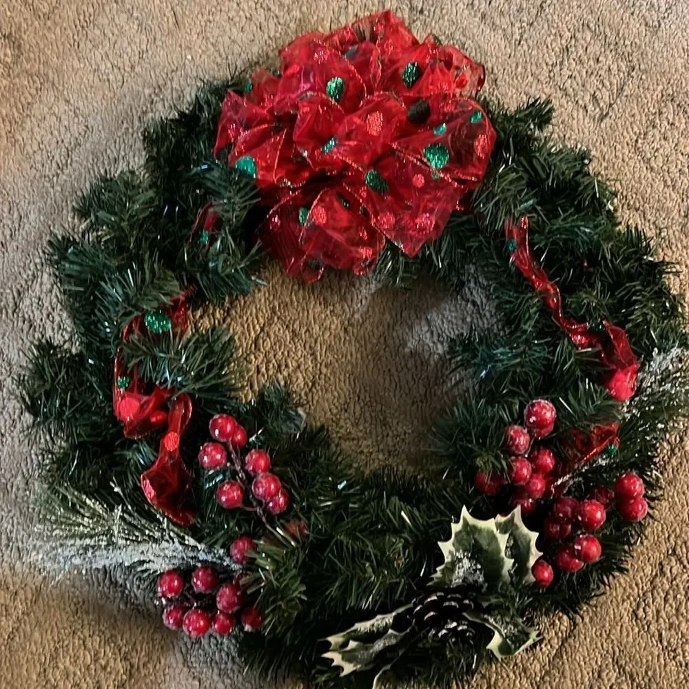 Handcrafted Christmas Wreath w/Pine Cone & Berries
